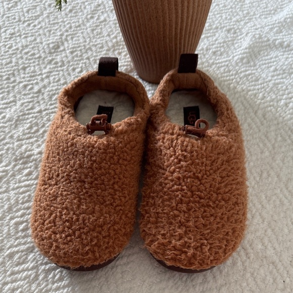 UGG Shoes - UGG Brown Plushy Slippers Size 7